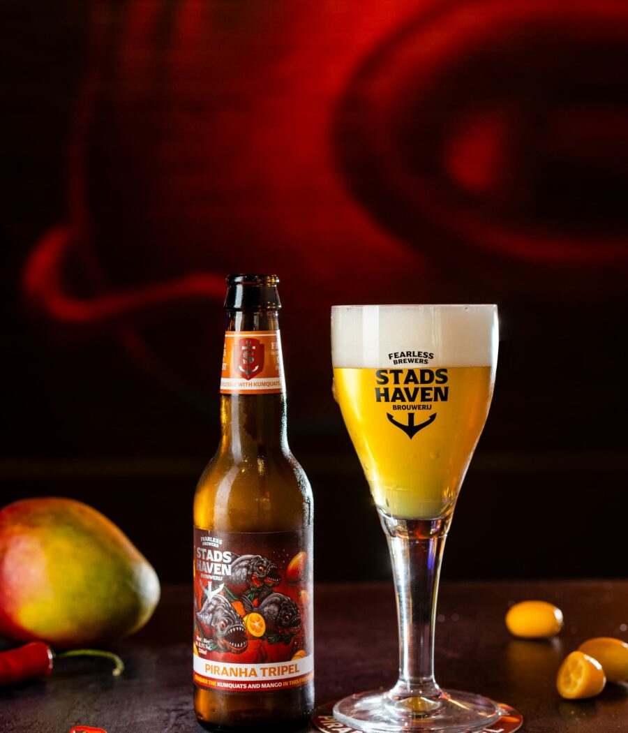 Stadshaven-Brouwerij-Bier-Piranha-Tripel-Fles-Glas