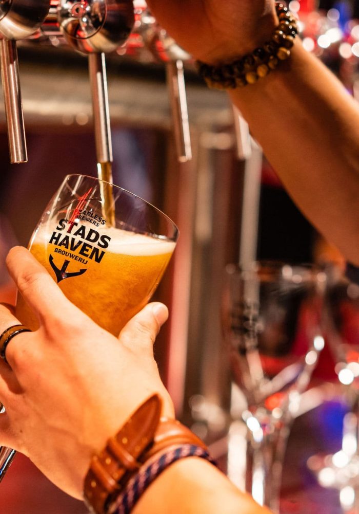 Stadshaven-Brouwerij-Bier-tappen